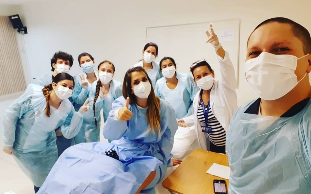 What does an actress do in a healthcare context?